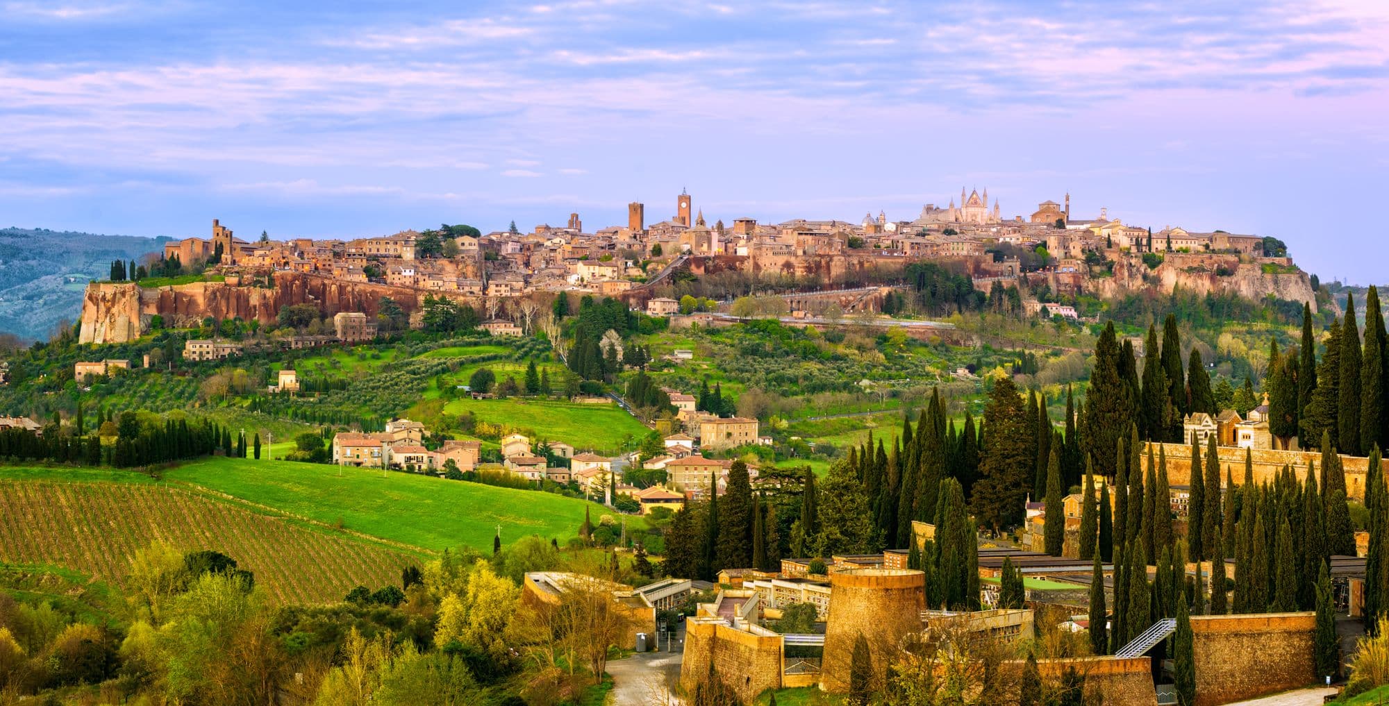 Orvieto: Italy’s Dramatic Hill Town Above the Umbrian Plains
