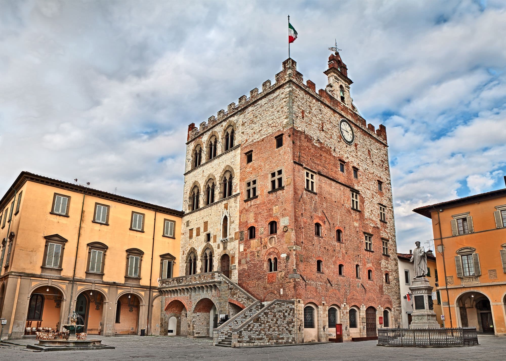 Prato Day Trip by Train from Florence: Art, Textiles & Tuscan Flavours