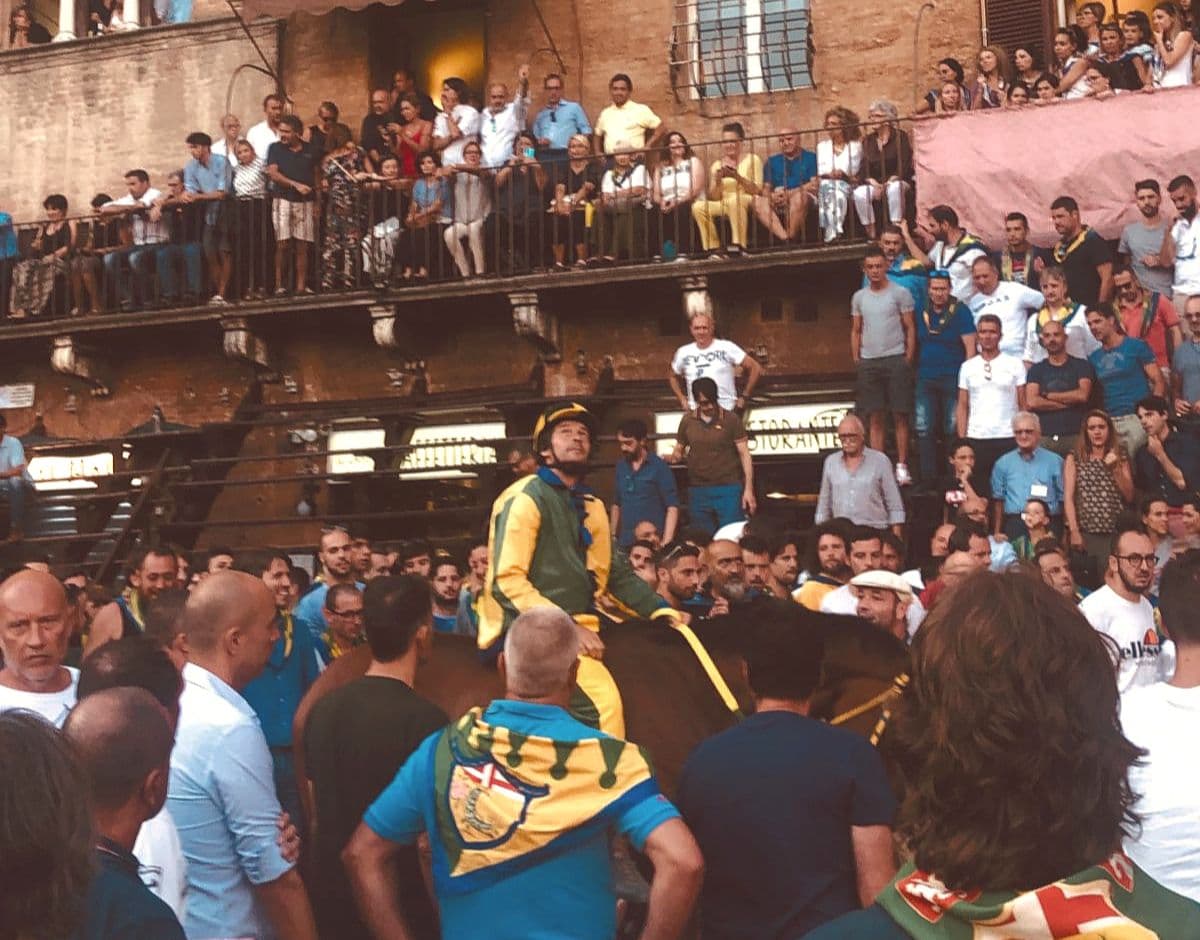 Summer Festivals in Tuscany & Umbria (July–August) — All Reachable by Train!
