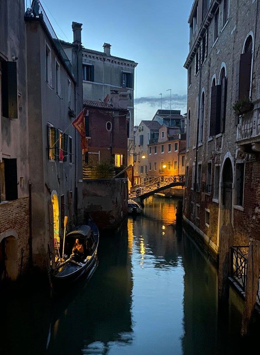 Venice in Autumn at the Biennale 2025: Where to Eat & Stay Near the Pavilions